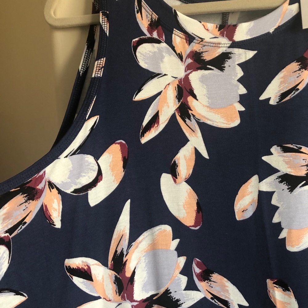 Soft Flowy Top - Picture 2 of 5